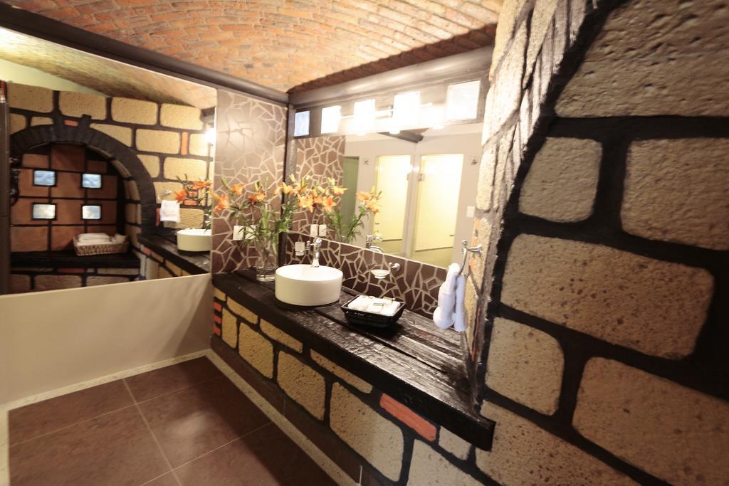 Aztic Hotel And Executive Suites Мехико Номер фото