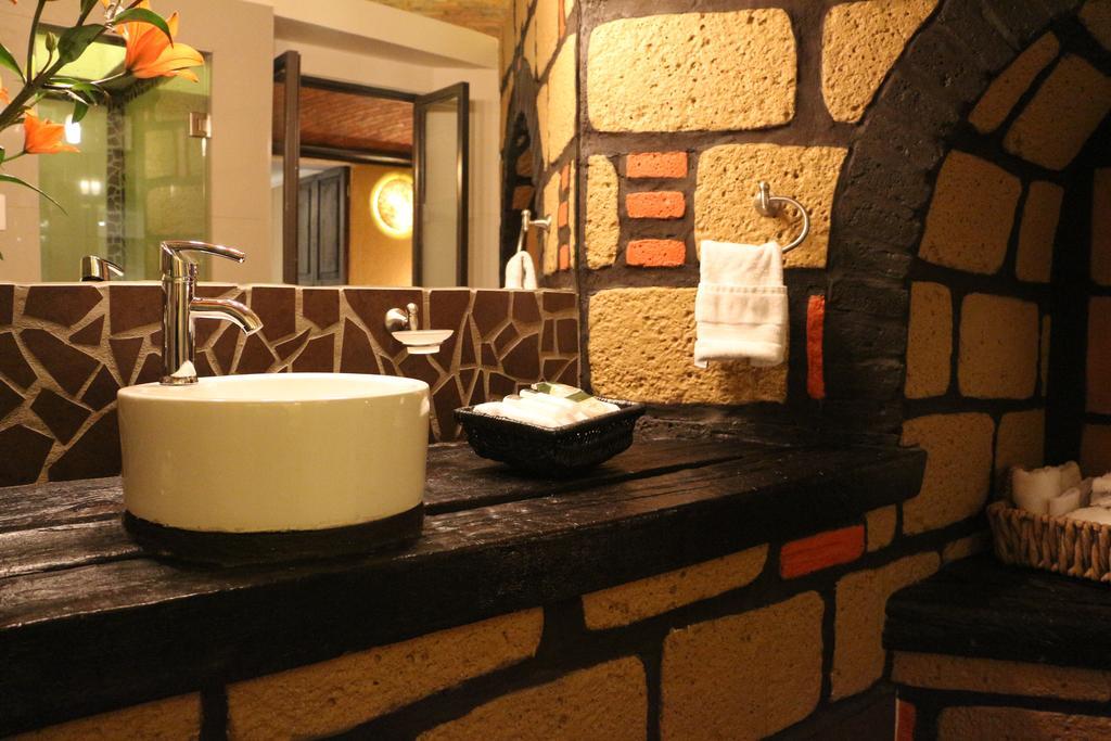 Aztic Hotel And Executive Suites Мехико Номер фото