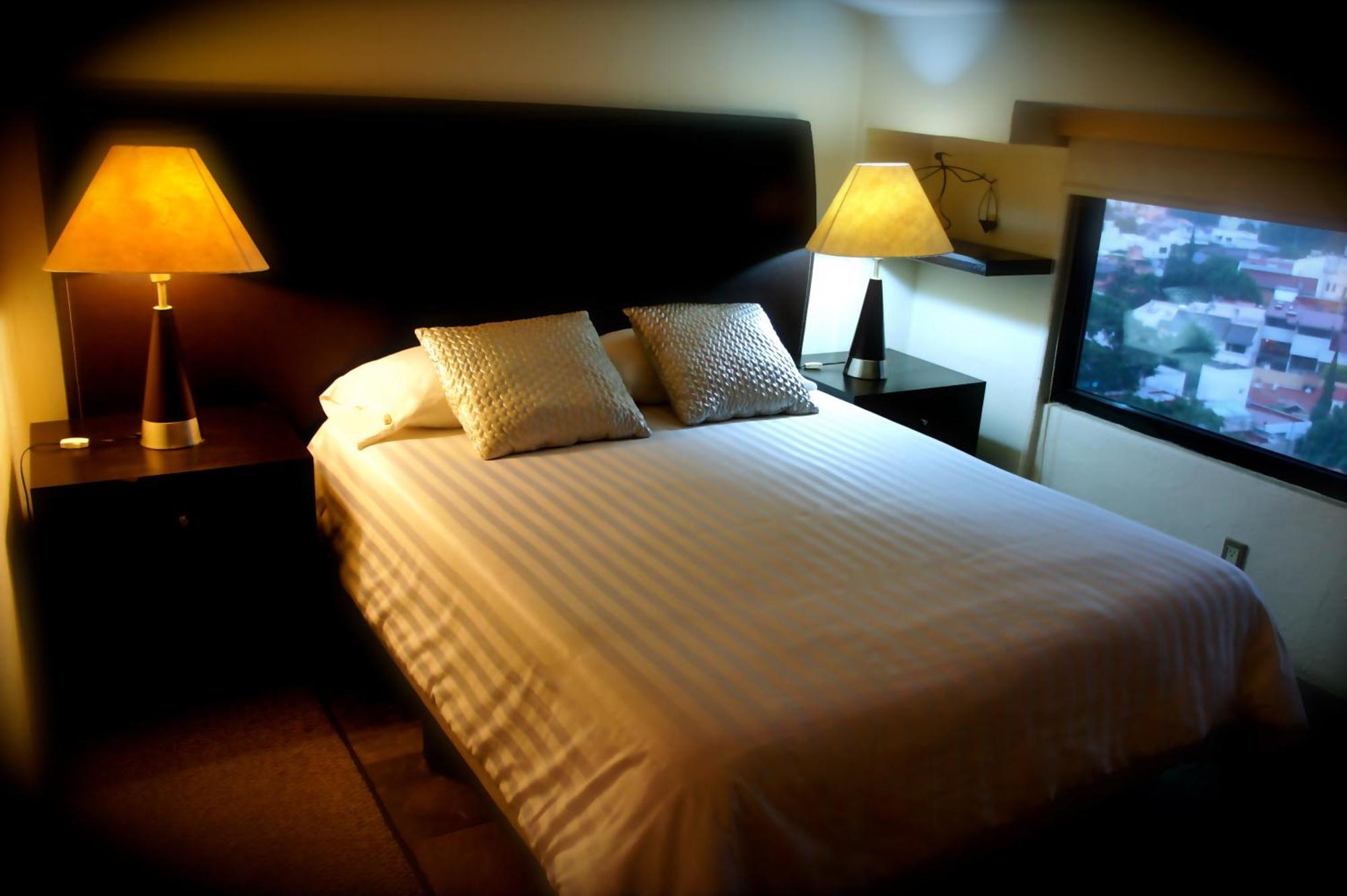Aztic Hotel And Executive Suites Мехико Номер фото