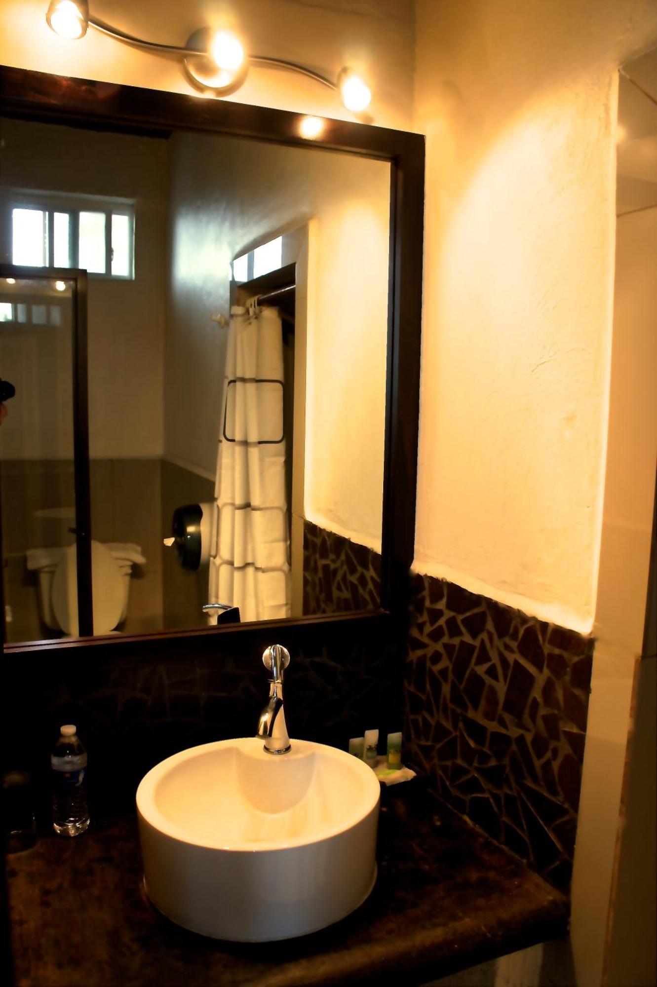 Aztic Hotel And Executive Suites Мехико Номер фото